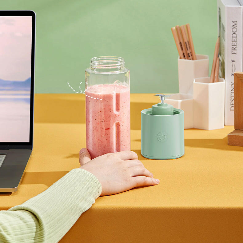 KITCH AT EASE™ USB Charging Portable Juicer Cup